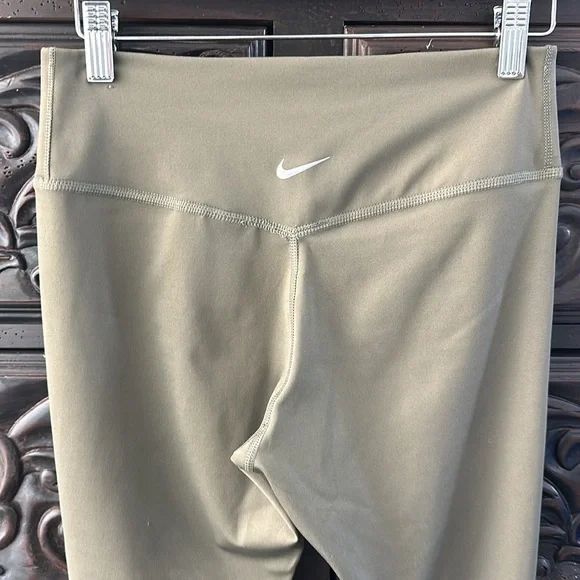 Nike dry fit leggings, green women’s - Picture 5 of 5